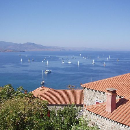The Schoolmistress With The Golden Eyes, Studios & Rooms Μήθυμνα Εξωτερικό φωτογραφία