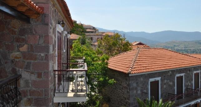 The Schoolmistress With The Golden Eyes, Studios & Rooms Μήθυμνα Εξωτερικό φωτογραφία