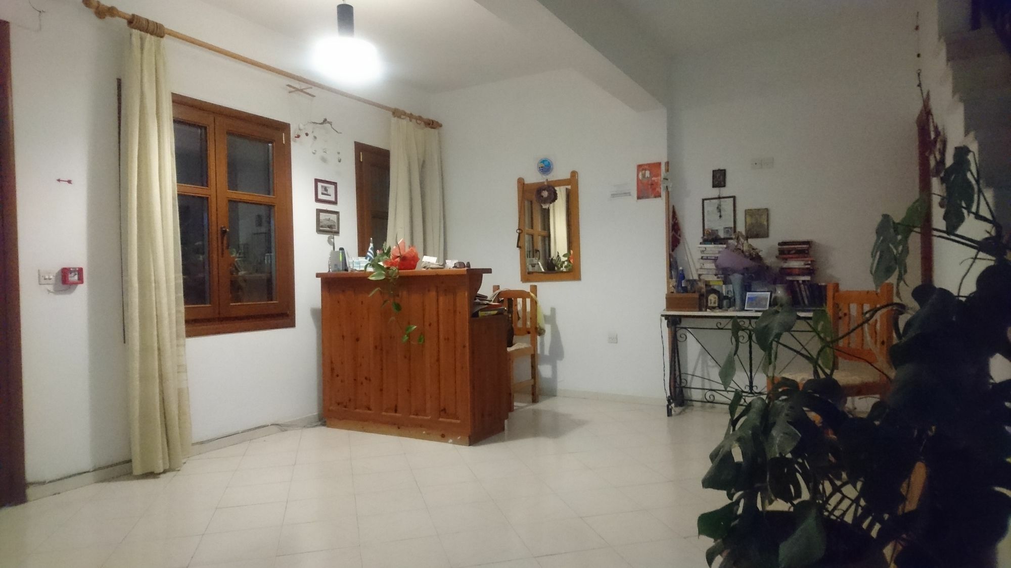 The Schoolmistress With The Golden Eyes, Studios & Rooms Μήθυμνα Εξωτερικό φωτογραφία